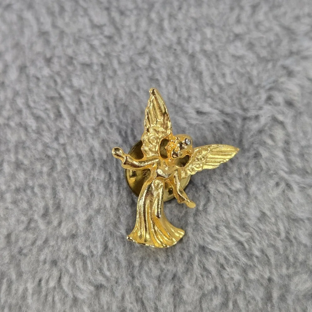 Vintage Gold Tone Angel Lapel Pin Religious Guardian Winged Brooch Made in‎ USA